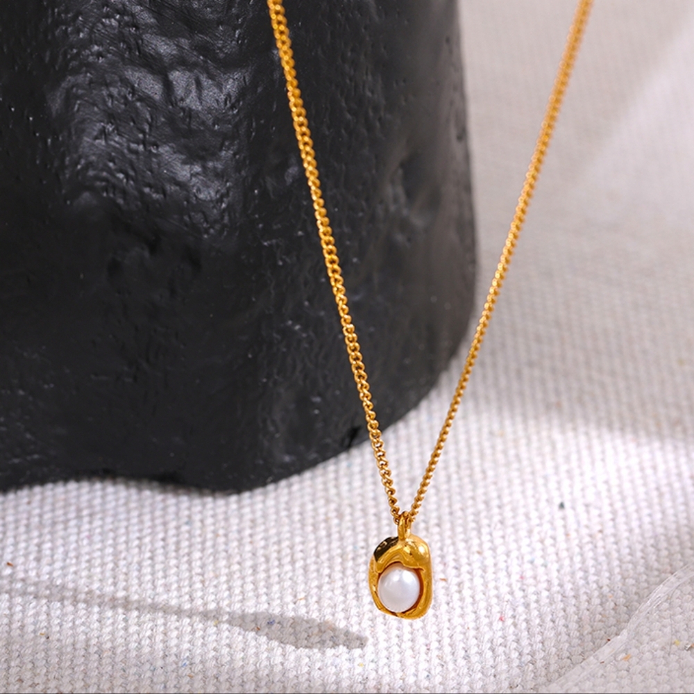 Charm Chic Pearl Drop Pendant Necklace - Picture 2 of 9